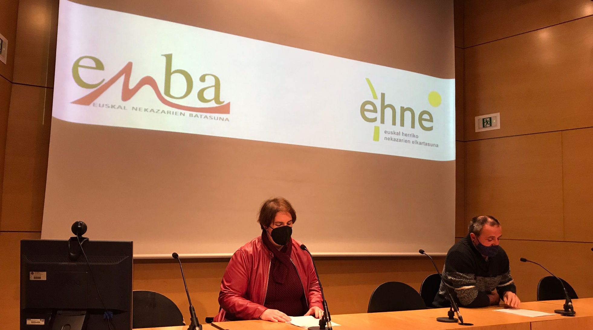 ENBA eta EHNE sindikatuok bateginik aurkeztu dute “Mendiko abelzaintzaren eta otsoaren populazioaren kontrolaren aldeko mozioa” Gipuzkoako udaletxe guztietan